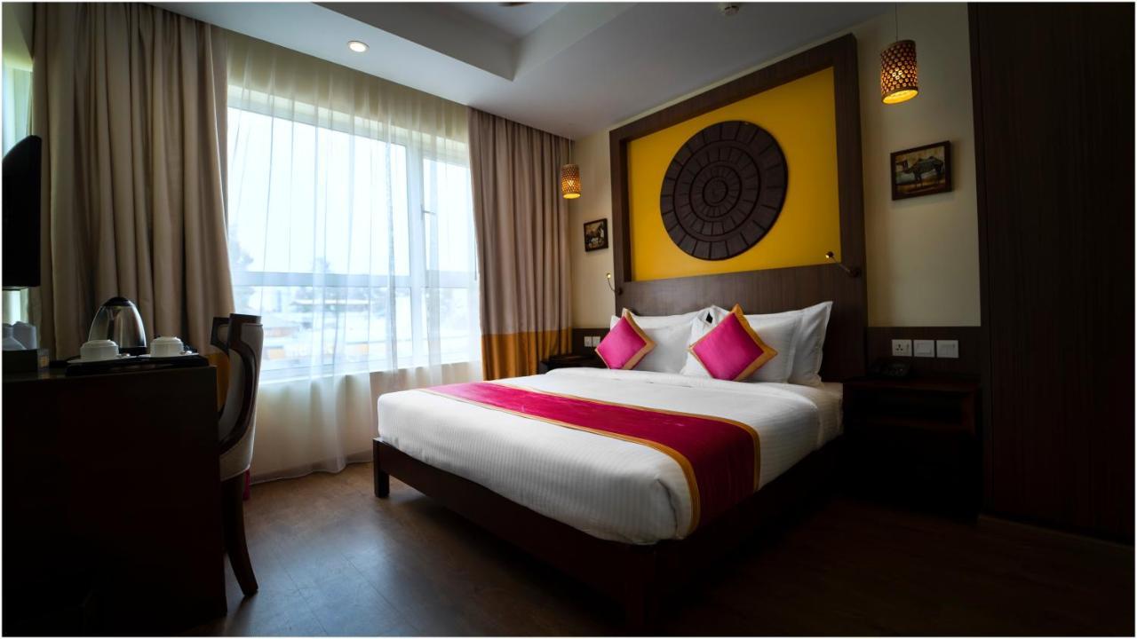 Vivin Luxury Suites Thiruvananthapuram Ngoại thất bức ảnh
